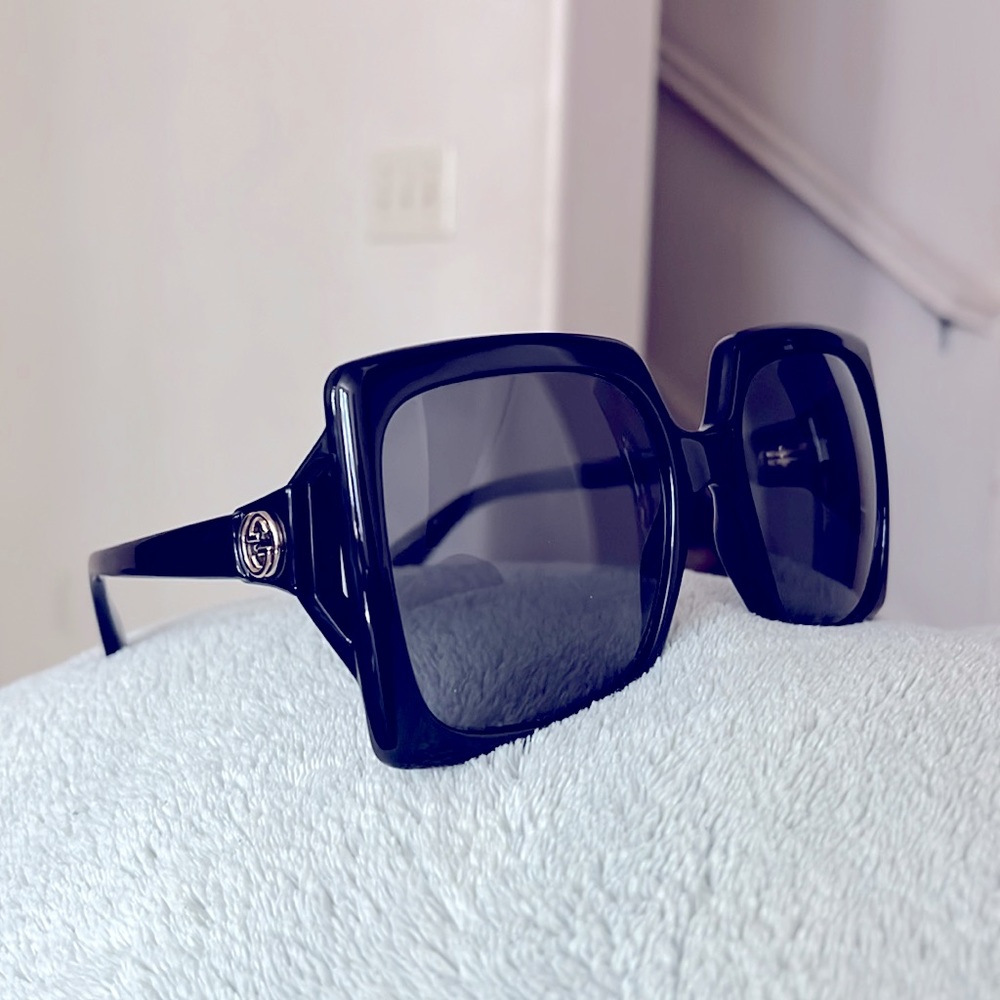 Gucci GG0876S Sunglasses in Black